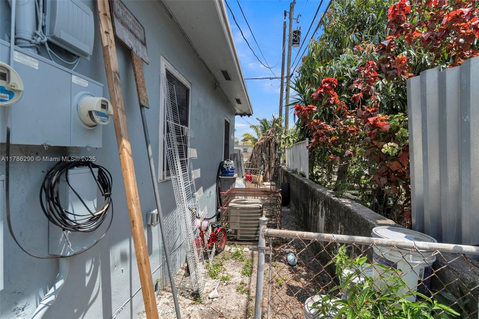 Real estate property located at 1006 112th Ter, Miami-dade, Lawndale 3rd Addn, Miami, FL