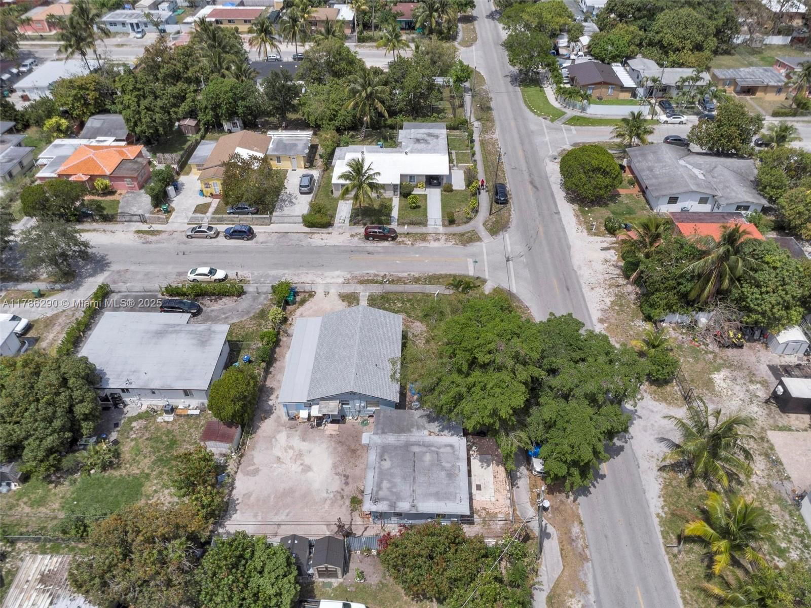 Real estate property located at 1006 112th Ter, Miami-dade, Lawndale 3rd Addn, Miami, FL