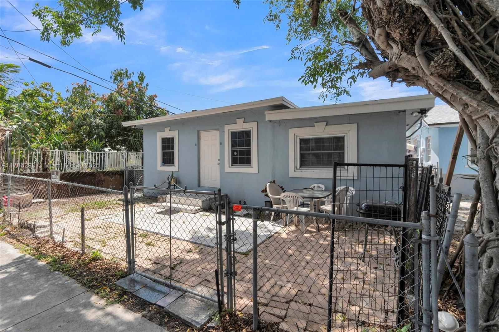 Real estate property located at 1006 112th Ter, Miami-dade, Lawndale 3rd Addn, Miami, FL