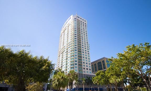 Real estate property located at 350 2nd St GPH50, Broward, 350 Las Olas Place Condo, Fort Lauderdale, FL