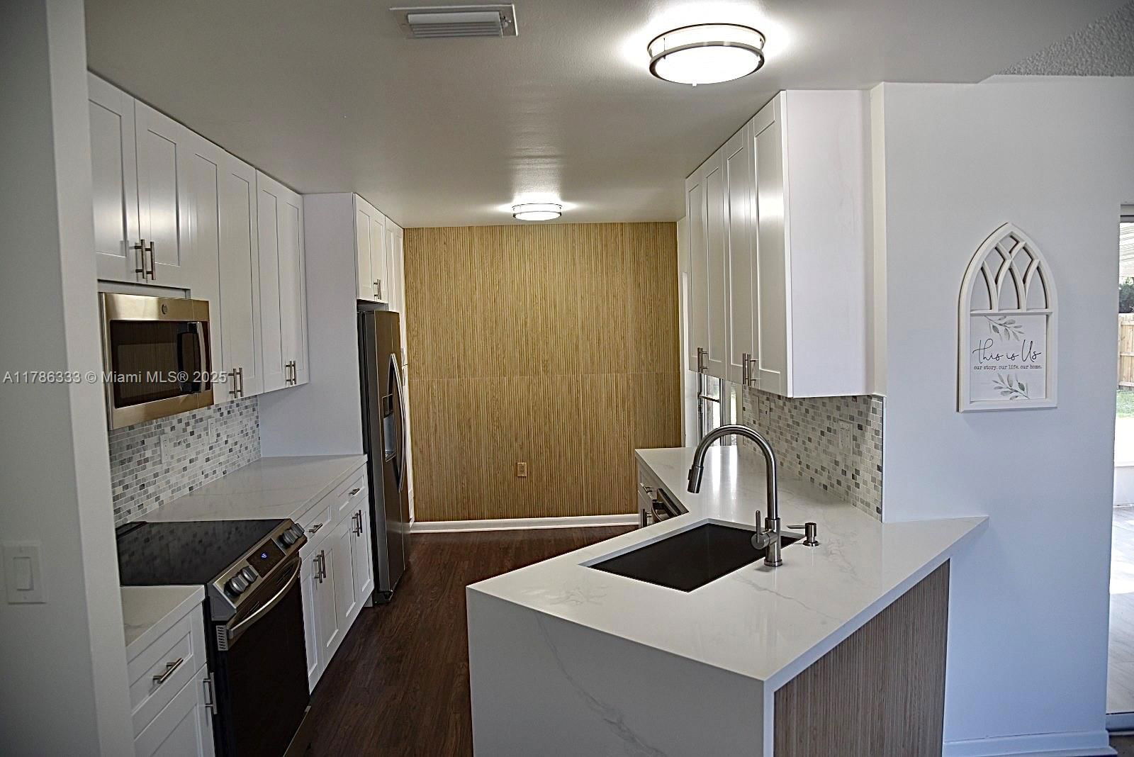 Real estate property located at 366 Haverford Ln NE, Brevard, Port Malabar Unit 8, Palm Bay, FL