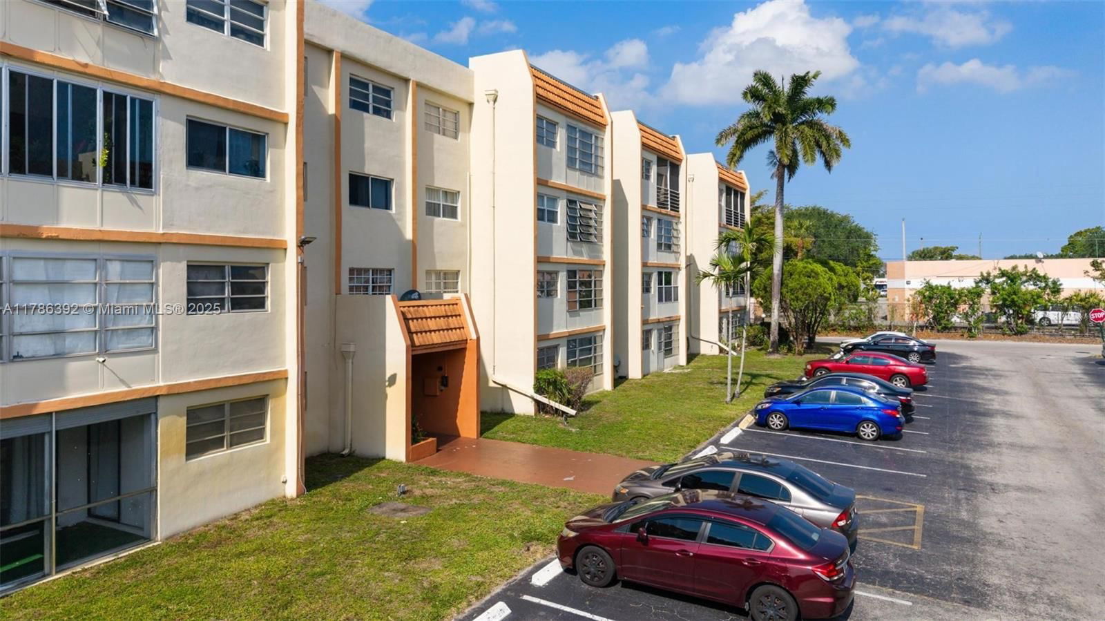 Real estate property located at 2451 41st Ave #407, Broward, Cypress Tree Condo Bldg 5, Lauderhill, FL
