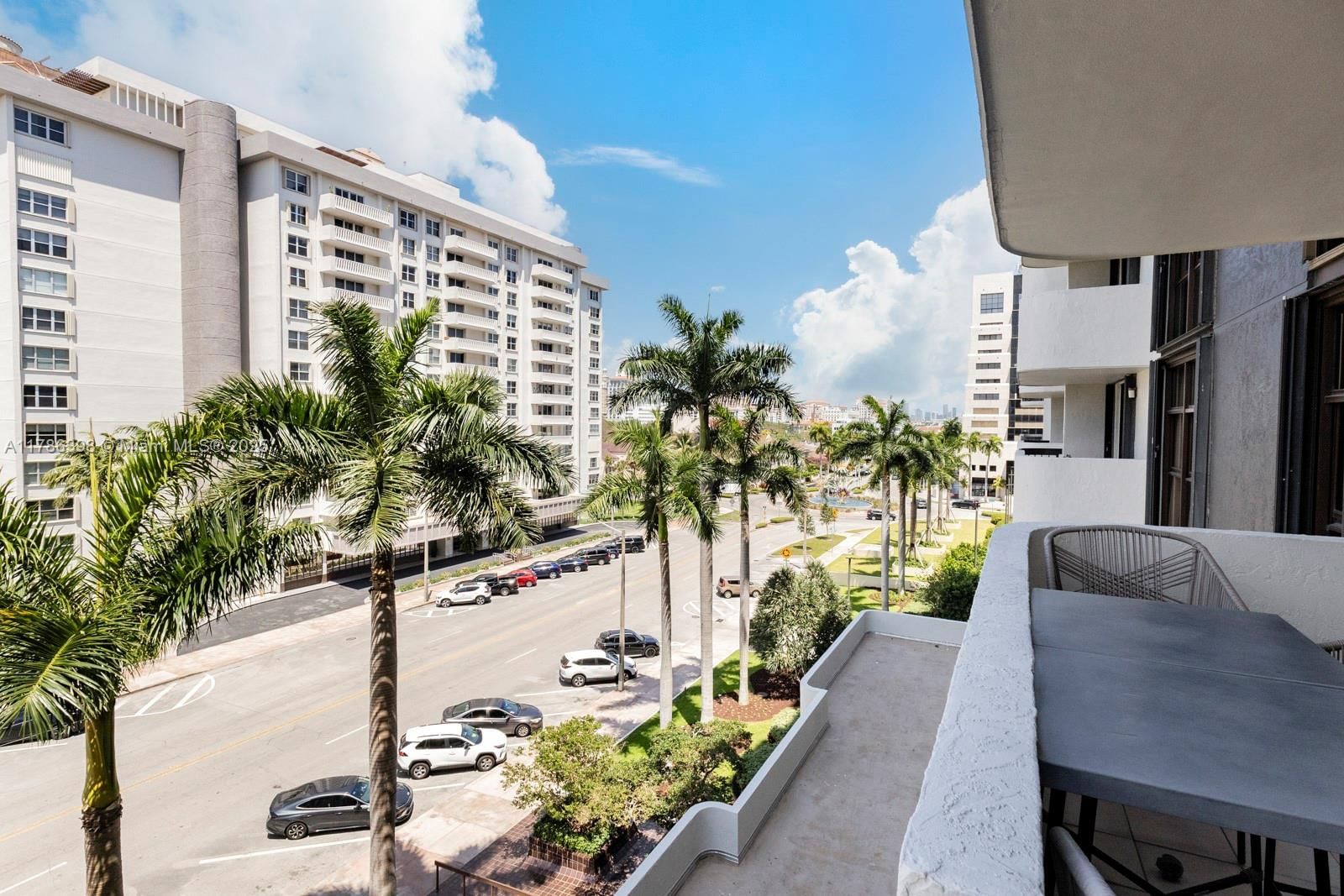 Real estate property located at 600 Biltmore Way #513, Miami-dade, Biltmore Ii Condo, Coral Gables, FL