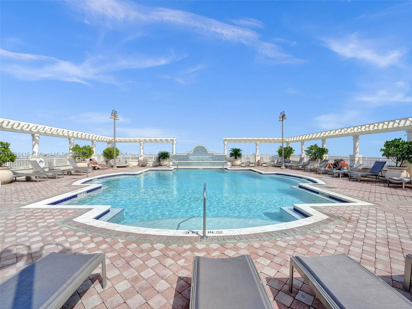 Real estate property located at 511 5th Ave #2109, Broward, Nuriver Landing Condo, Fort Lauderdale, FL