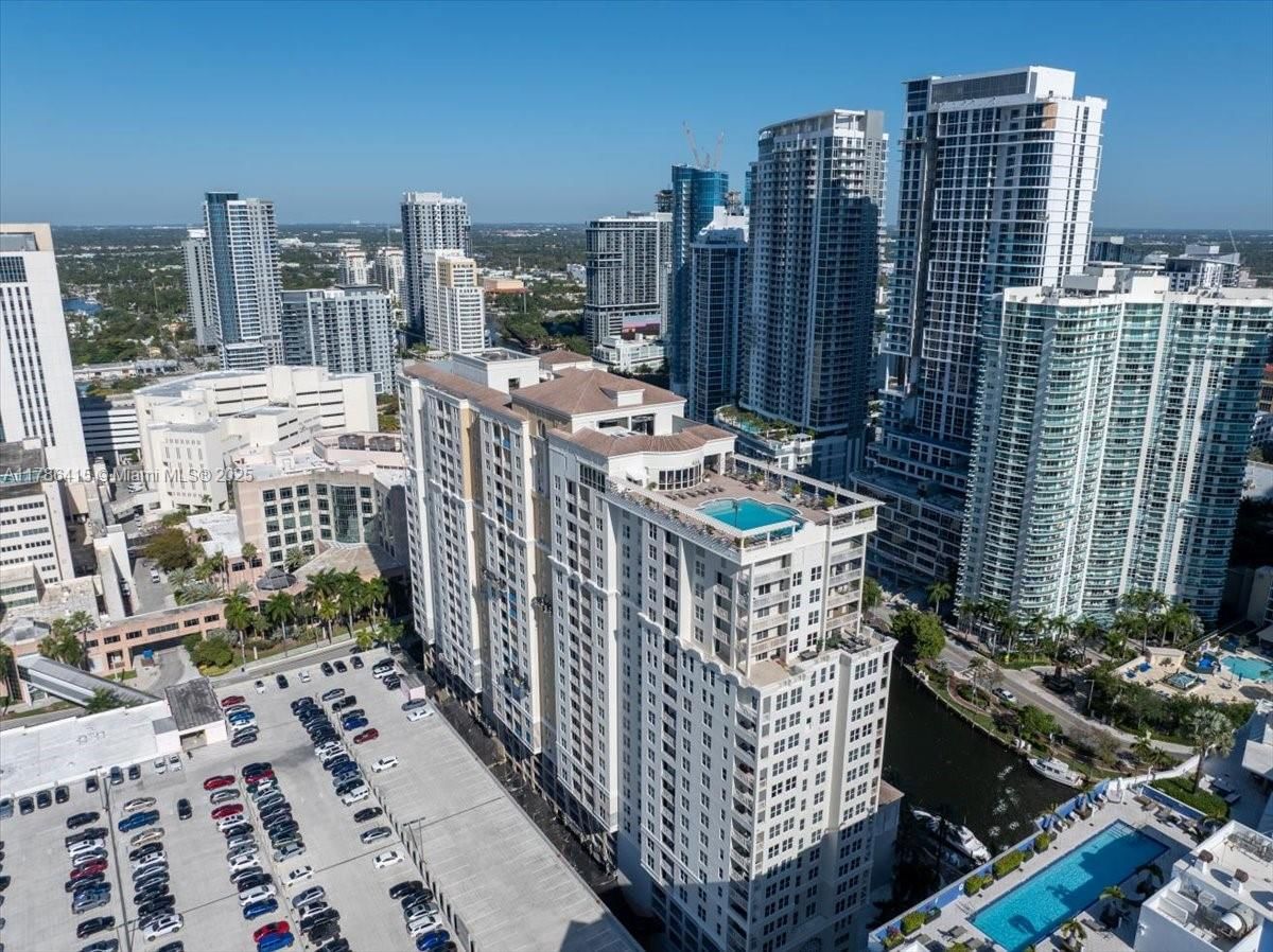 Real estate property located at 511 5th Ave #2109, Broward, Nuriver Landing Condo, Fort Lauderdale, FL