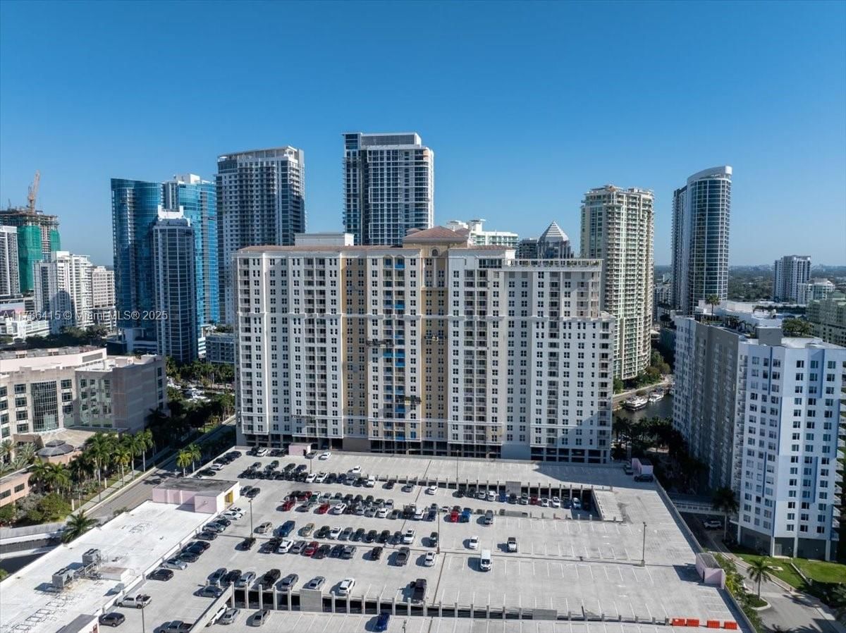 Real estate property located at 511 5th Ave #2109, Broward, Nuriver Landing Condo, Fort Lauderdale, FL