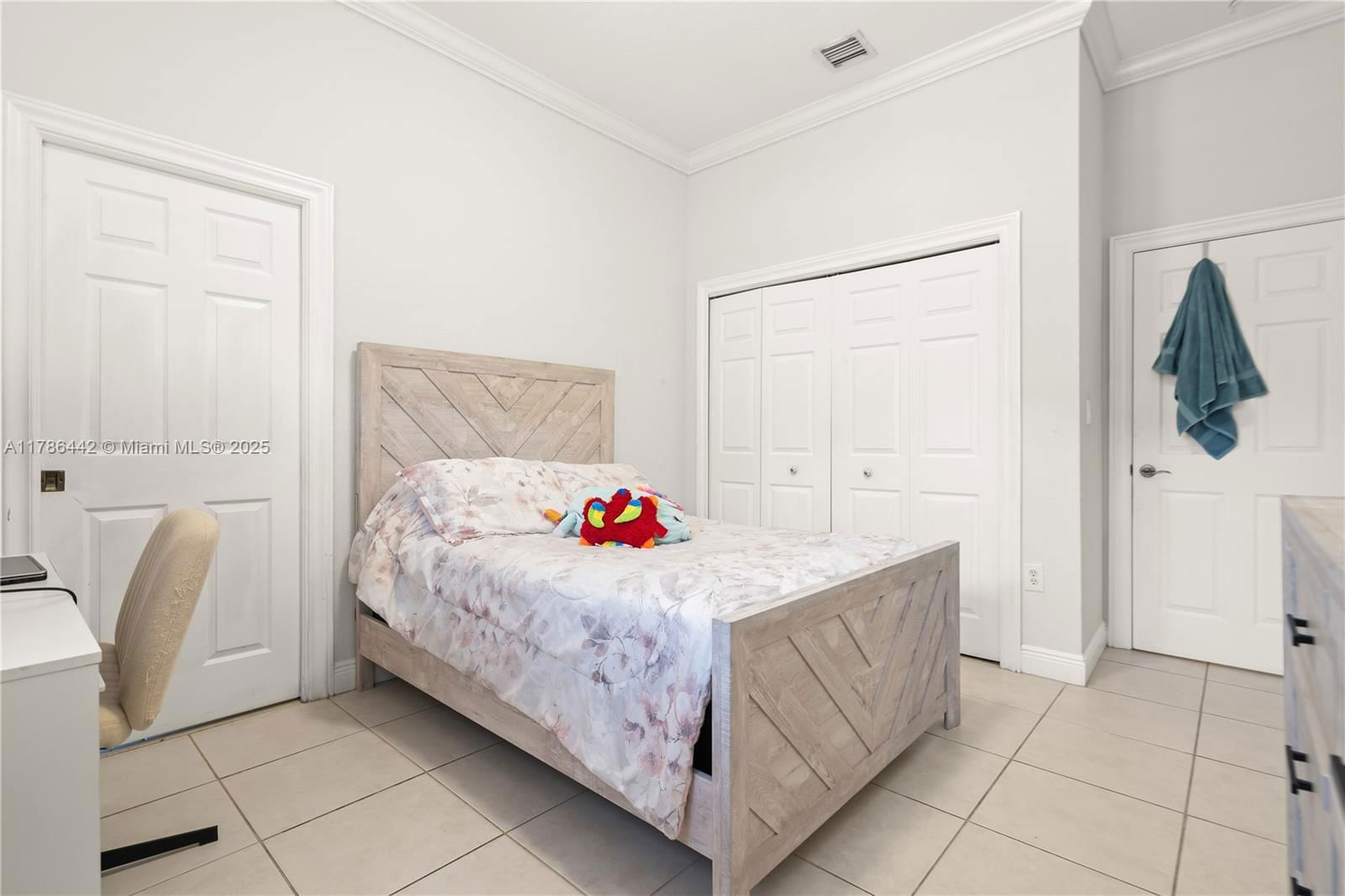 Real estate property located at 8366 193rd St, Miami-dade, Old Cutler Meadow Amend, Cutler Bay, FL