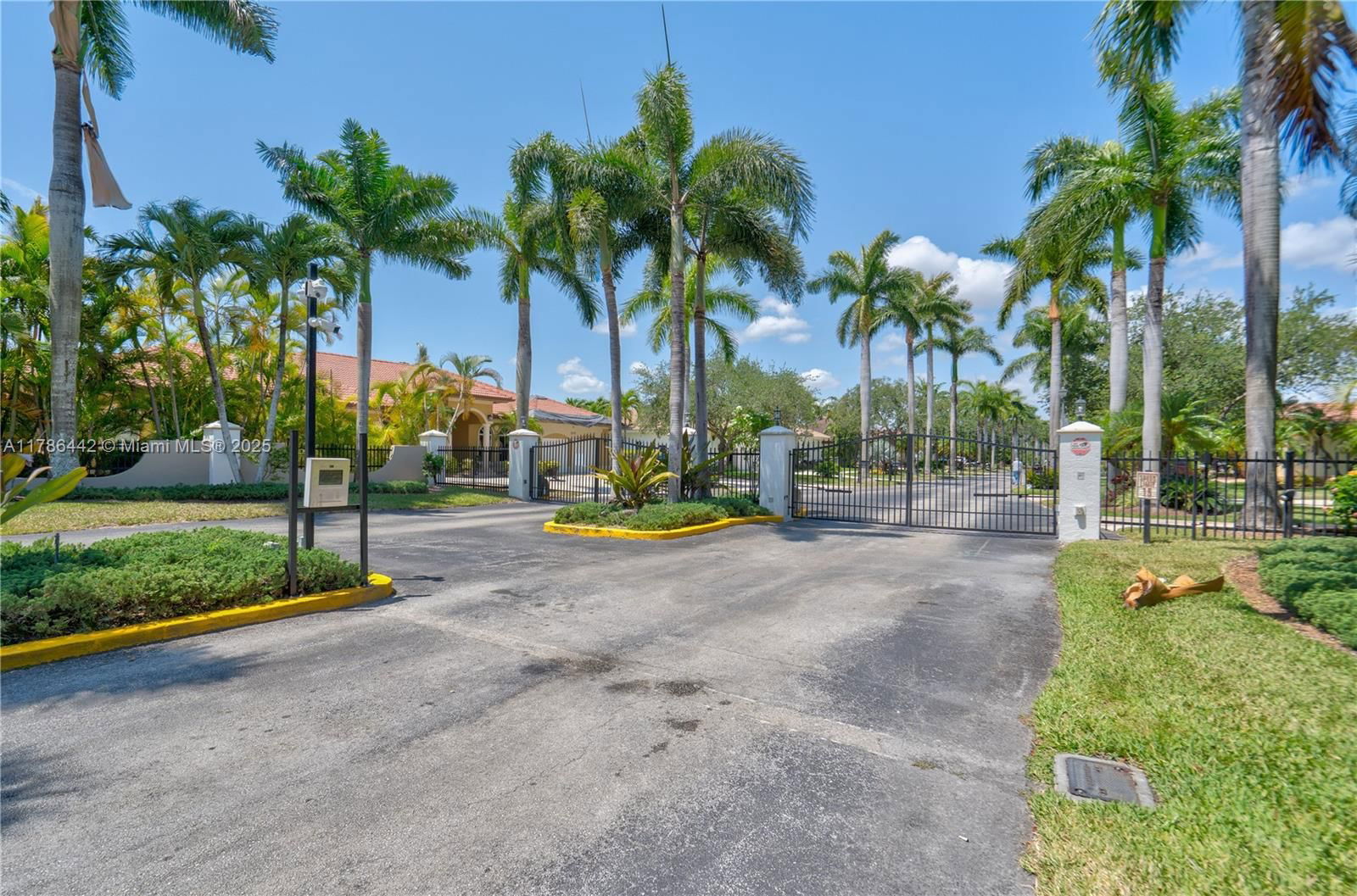Real estate property located at 8366 193rd St, Miami-dade, Old Cutler Meadow Amend, Cutler Bay, FL