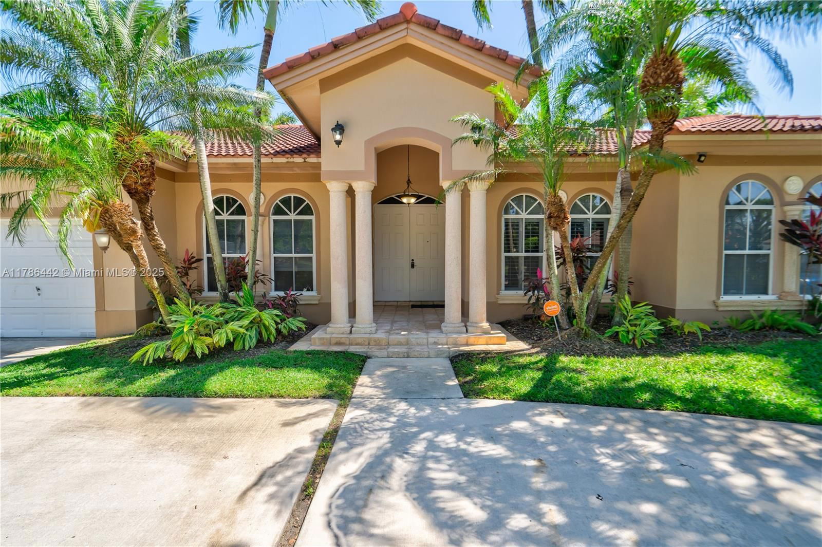 Real estate property located at 8366 193rd St, Miami-dade, Old Cutler Meadow Amend, Cutler Bay, FL