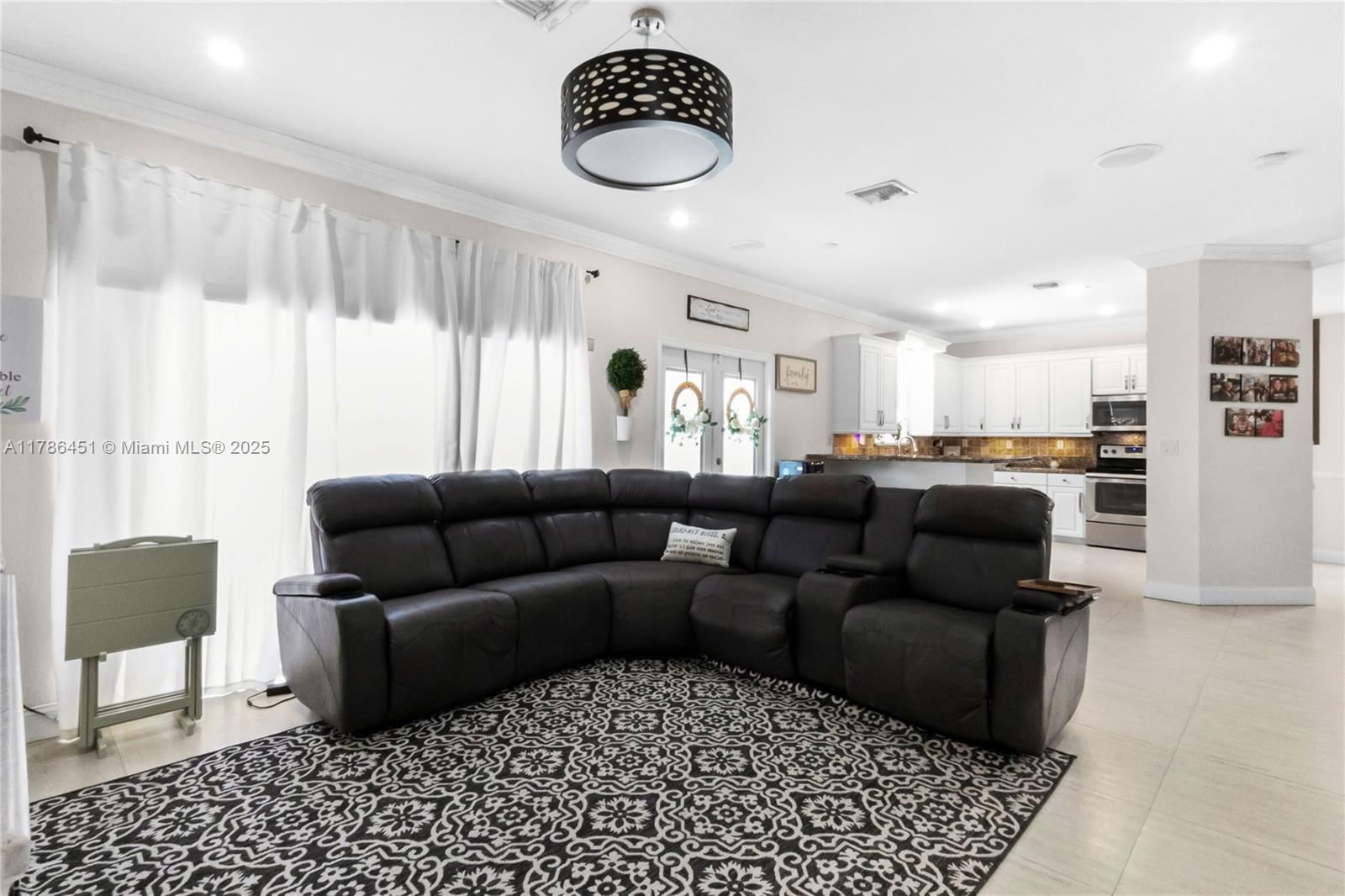 Real estate property located at 15735 139th St, Miami-dade, Milon Venture, Miami, FL