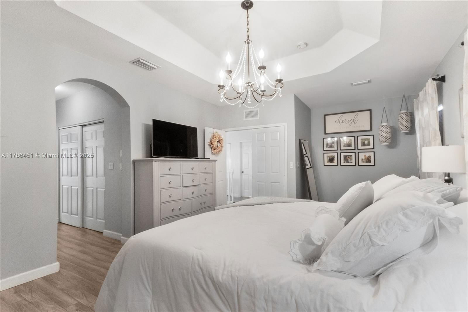 Real estate property located at 15735 139th St, Miami-dade, Milon Venture, Miami, FL