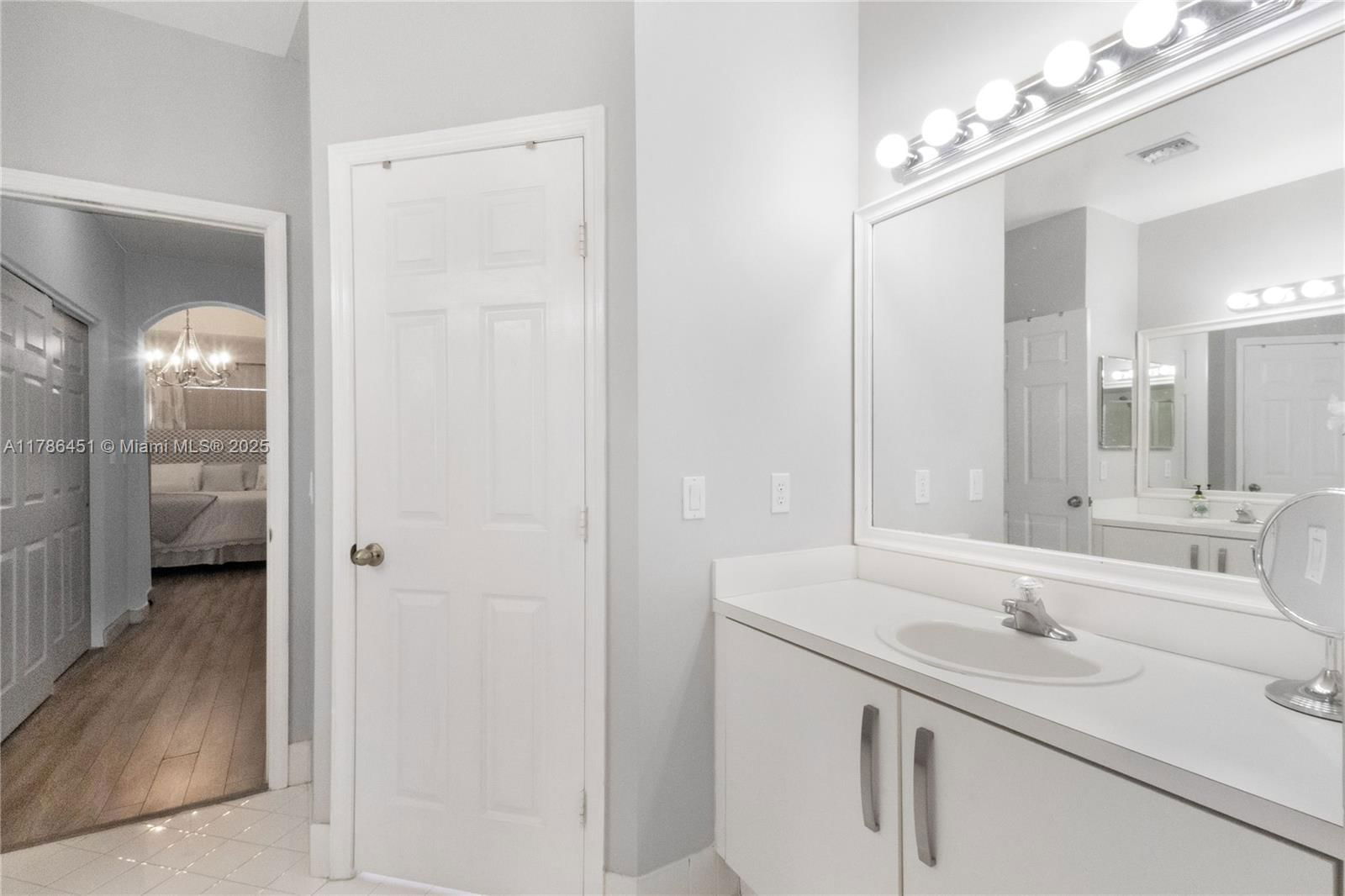 Real estate property located at 15735 139th St, Miami-dade, Milon Venture, Miami, FL
