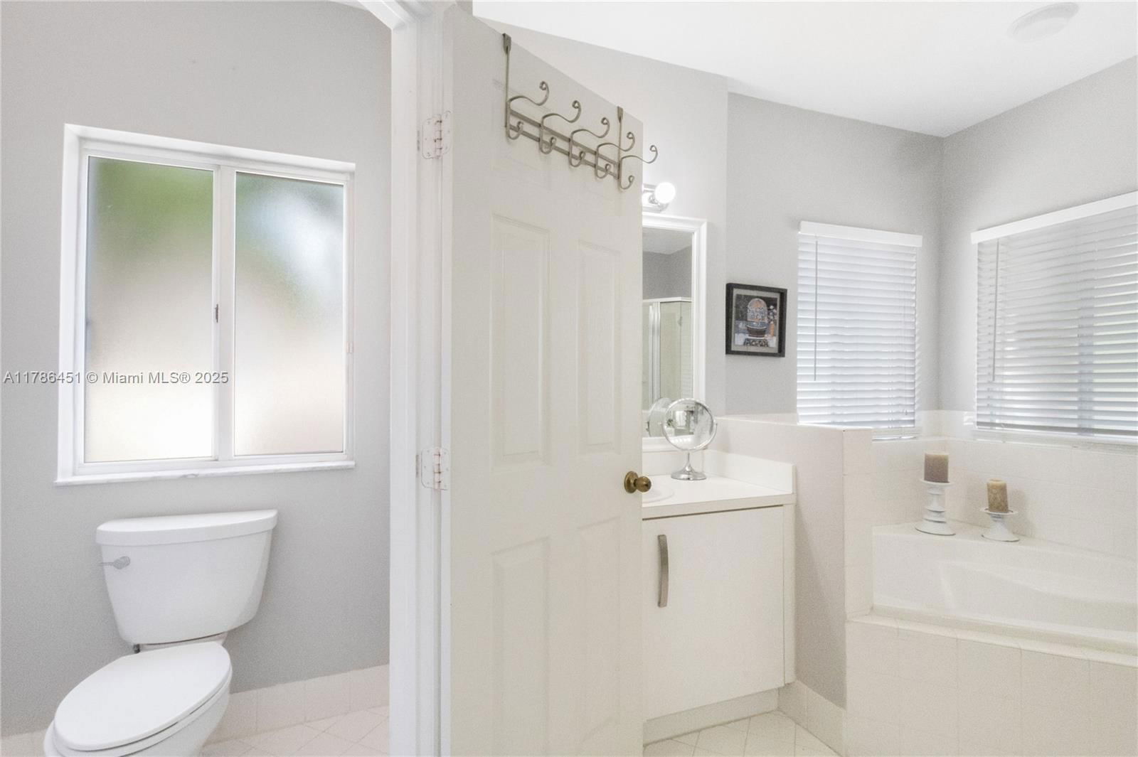 Real estate property located at 15735 139th St, Miami-dade, Milon Venture, Miami, FL