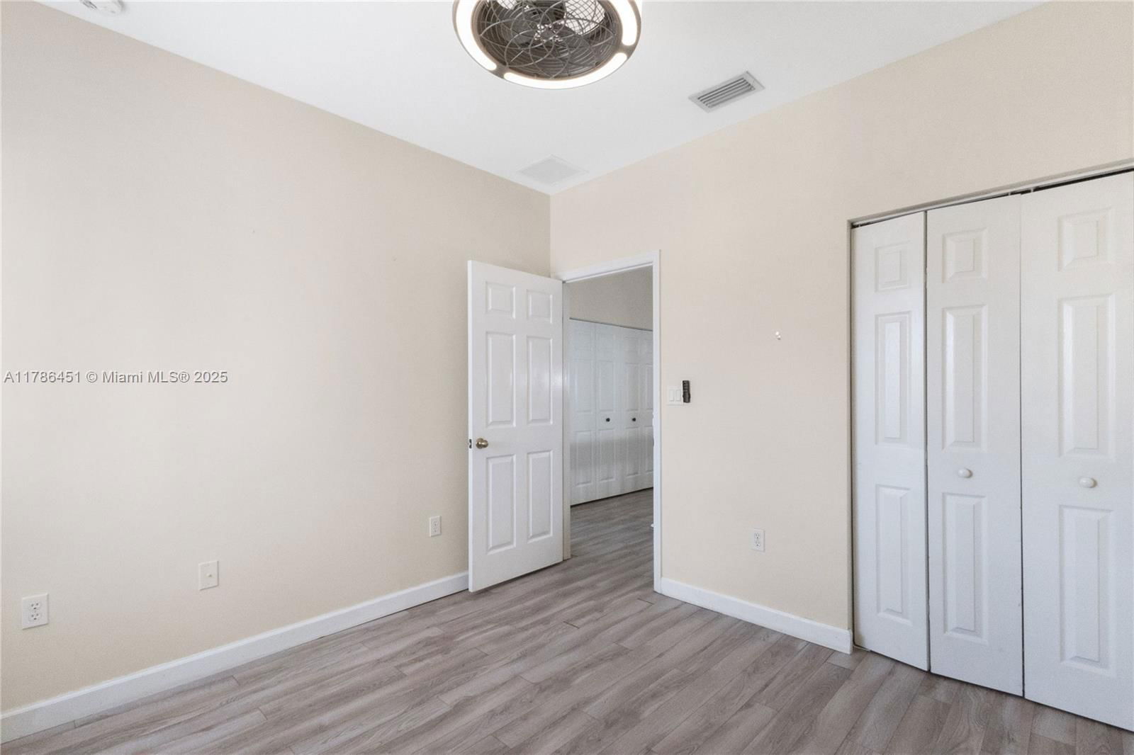 Real estate property located at 15735 139th St, Miami-dade, Milon Venture, Miami, FL