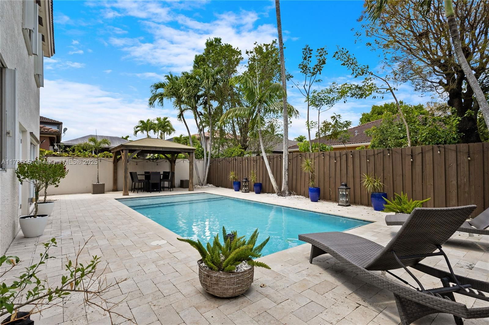 Real estate property located at 15735 139th St, Miami-dade, Milon Venture, Miami, FL