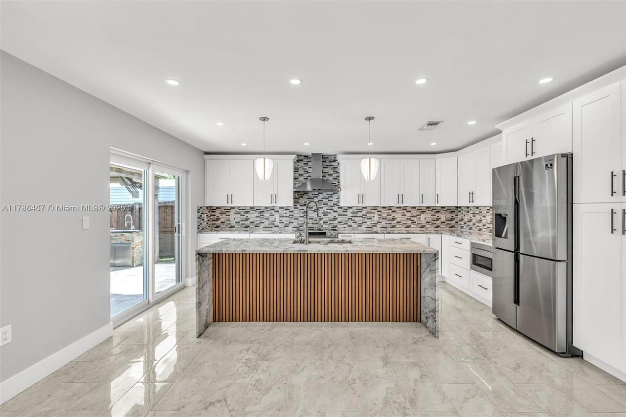 Real estate property located at 12501 10th Ct, Broward, Orange Tree Homes, Davie, FL