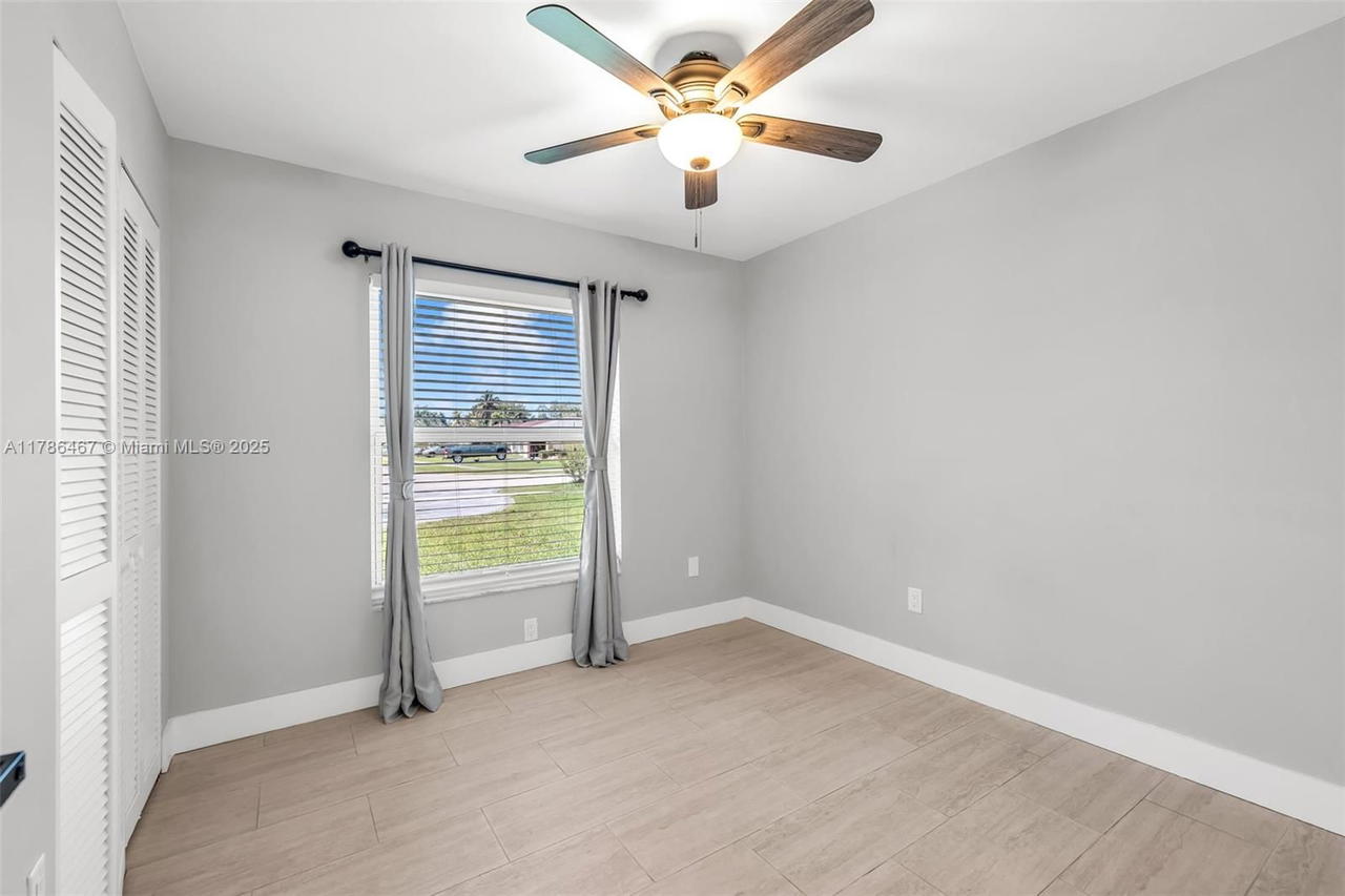 Real estate property located at 12501 10th Ct, Broward, Orange Tree Homes, Davie, FL