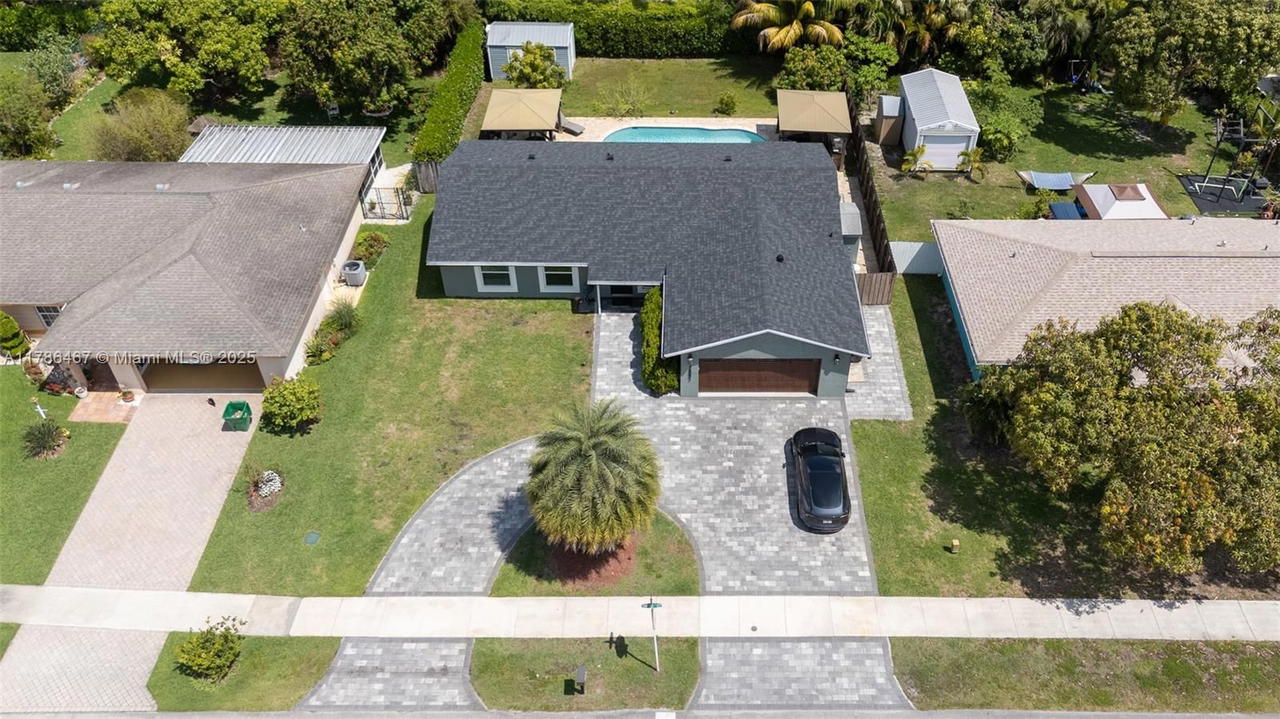 Real estate property located at 12501 10th Ct, Broward, Orange Tree Homes, Davie, FL