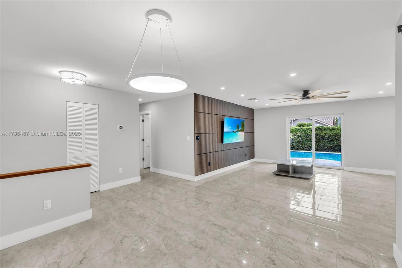 Real estate property located at 12501 10th Ct, Broward, Orange Tree Homes, Davie, FL