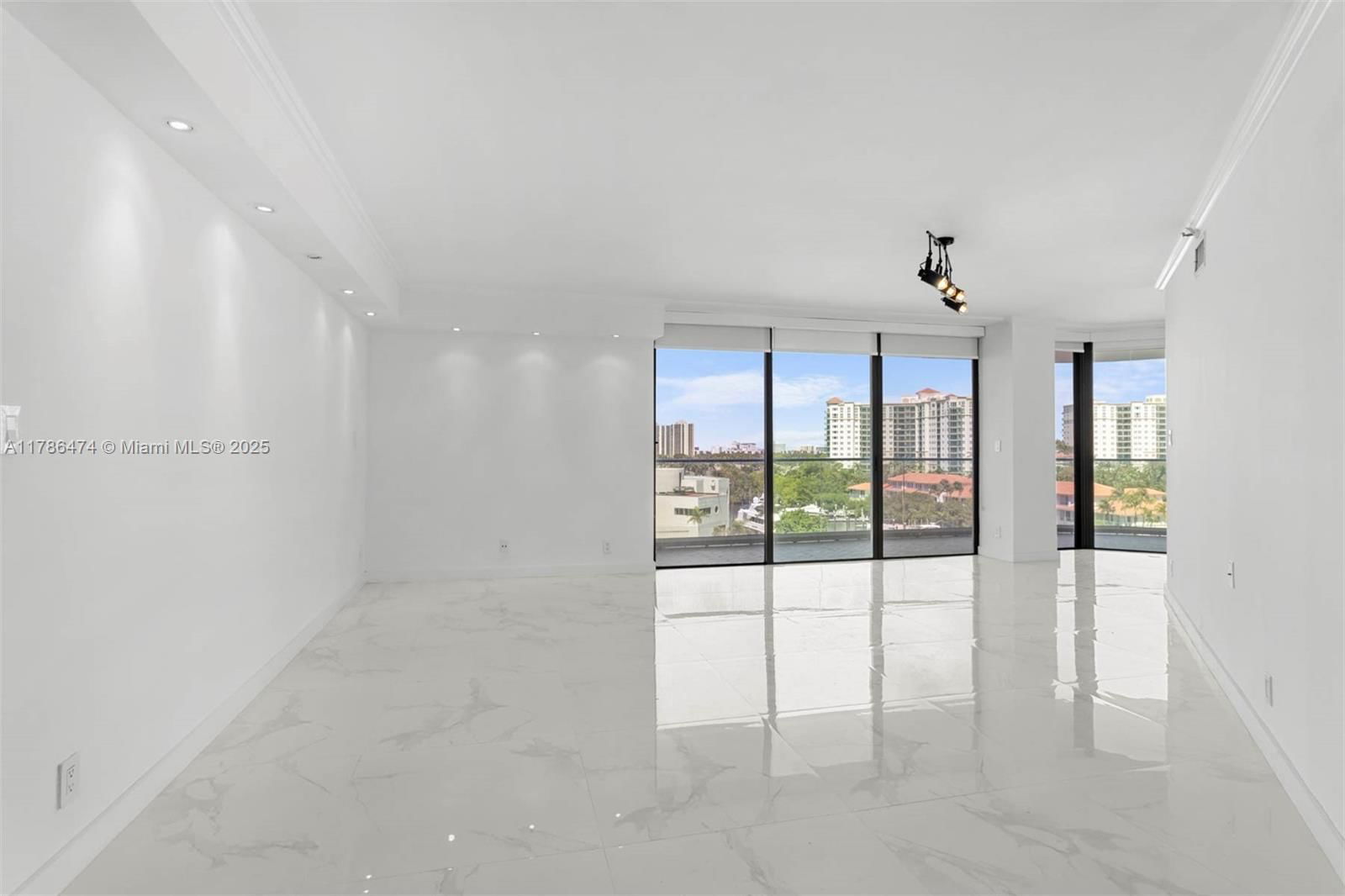 Real estate property located at 19707 Turnberry Way #8B, Miami-dade, Turnberry Isle Condo, Aventura, FL