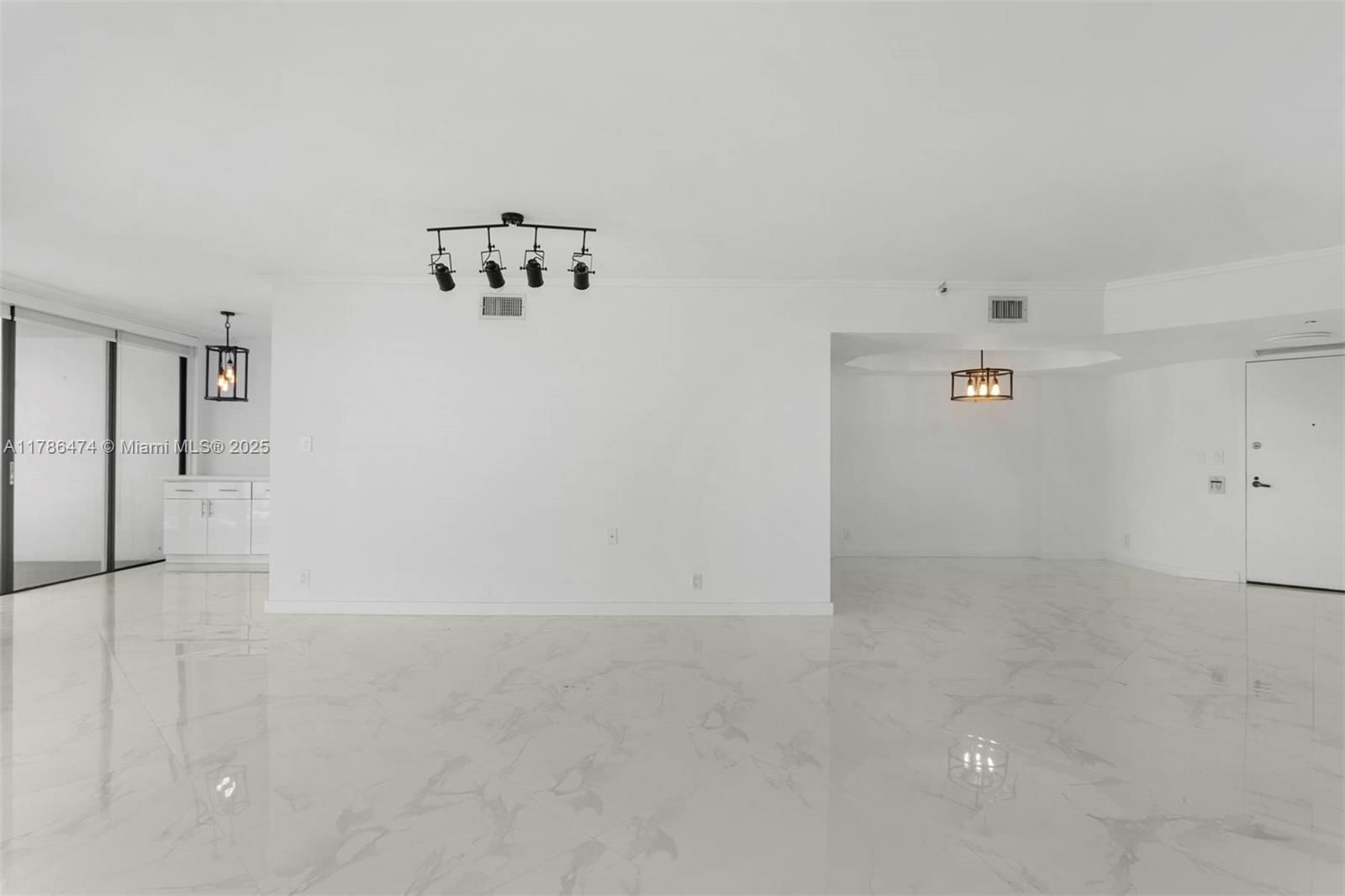 Real estate property located at 19707 Turnberry Way #8B, Miami-dade, Turnberry Isle Condo, Aventura, FL