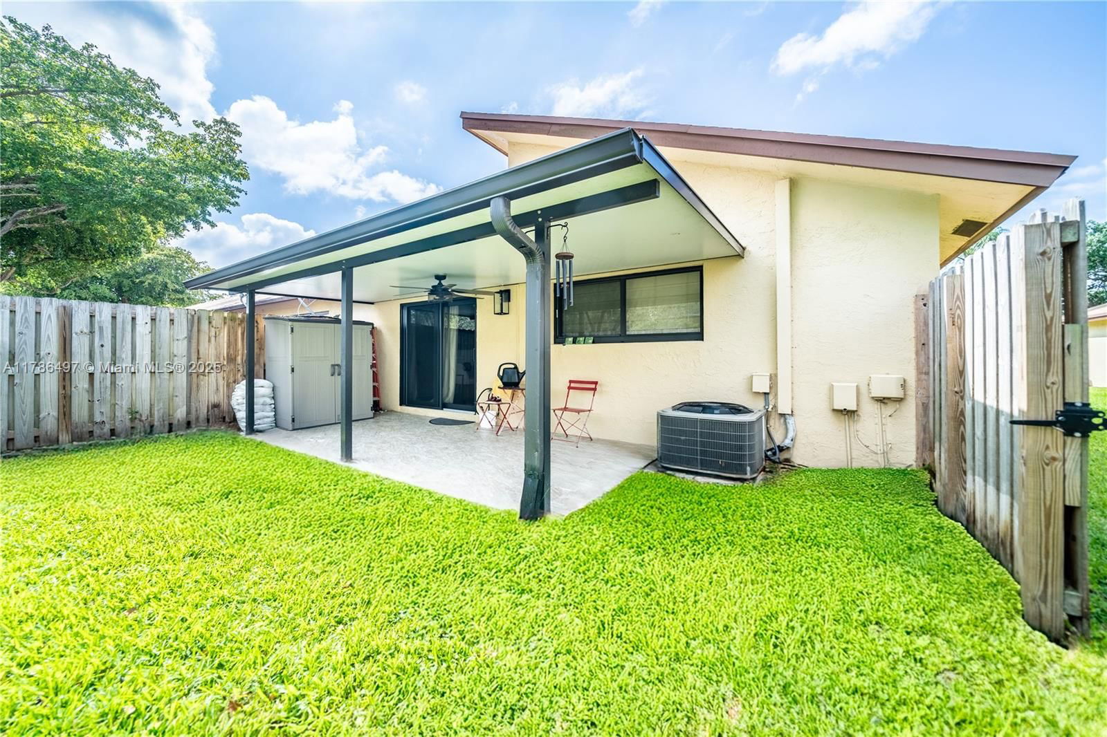 Real estate property located at 11167 38th Pl, Broward, Welleby Nw Quadrant, Sunrise, FL