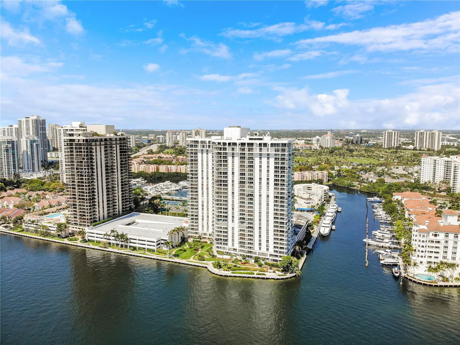 Real estate property located at 19707 Turnberry Way #10AB, Miami-dade, Turnberry Isle Condo, Aventura, FL