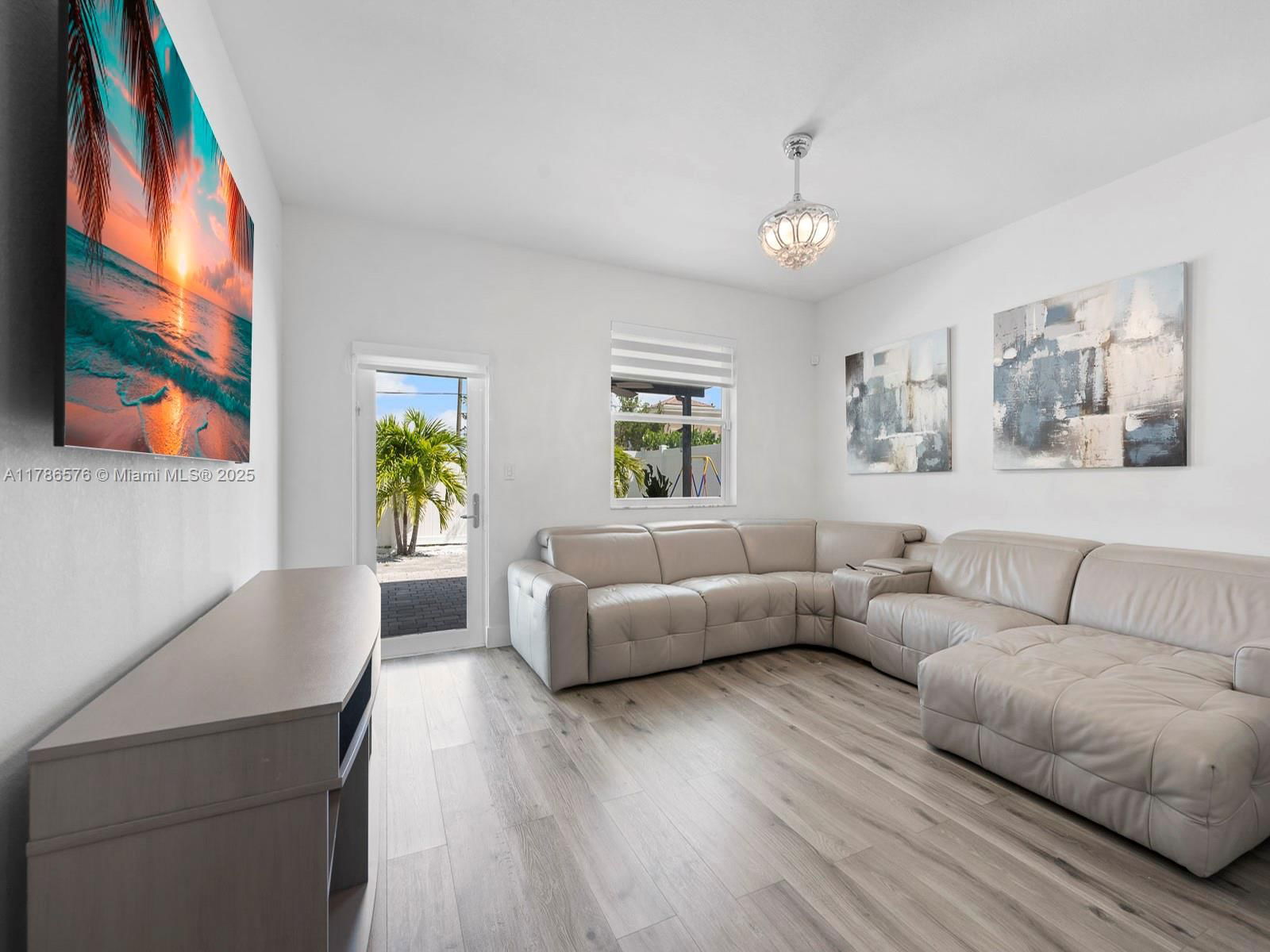 Real estate property located at 13503 184th Ter, Miami-dade, Caple Farms North, Miami, FL