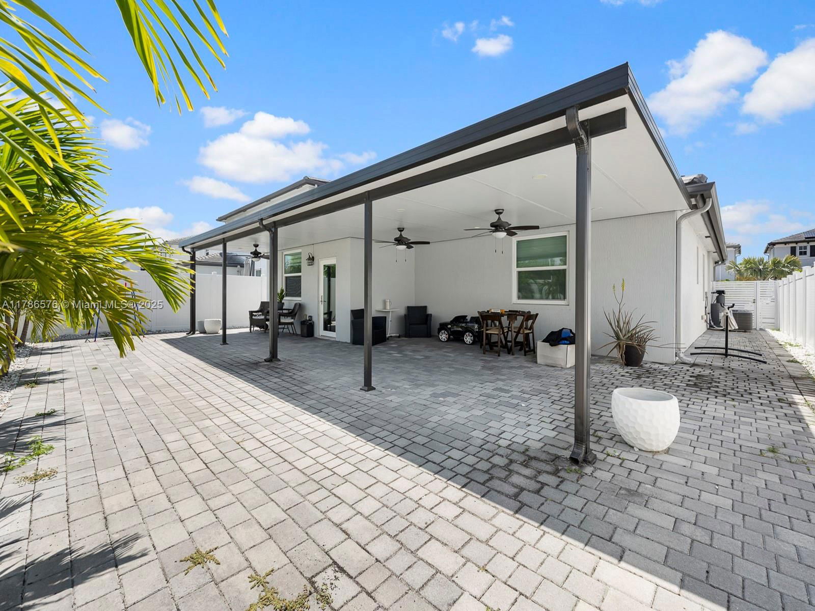 Real estate property located at 13503 184th Ter, Miami-dade, Caple Farms North, Miami, FL
