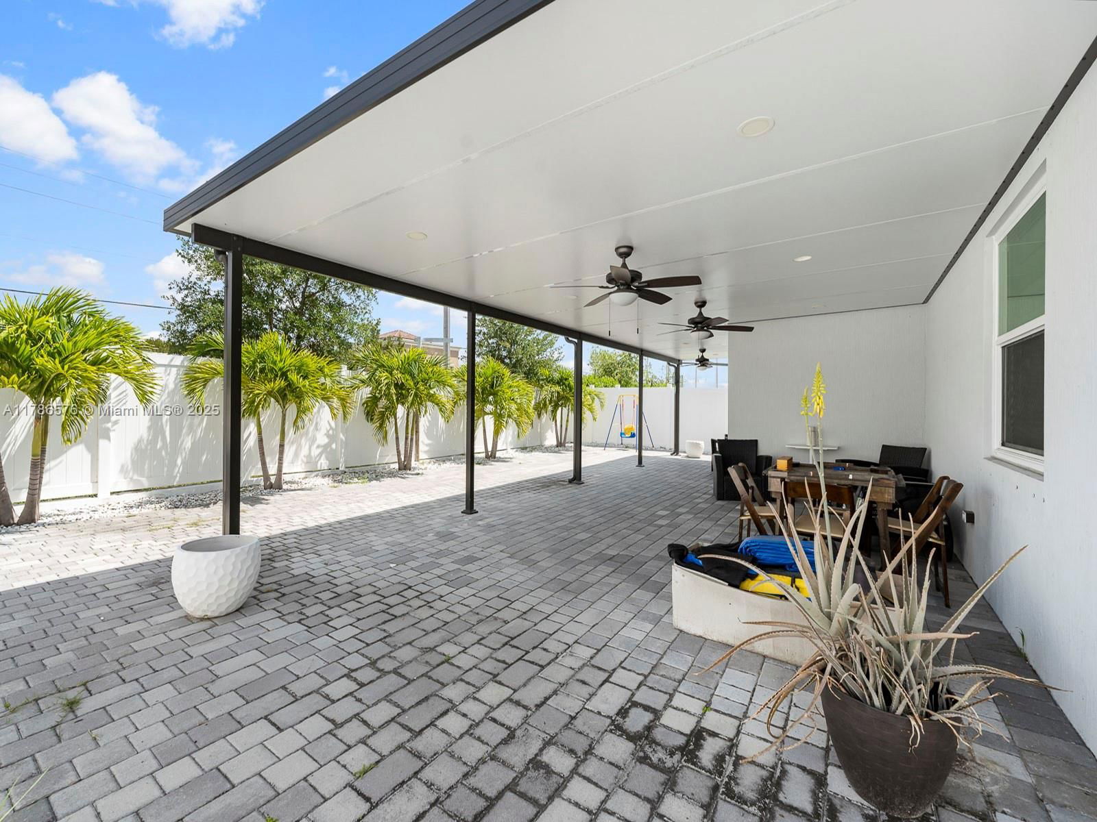 Real estate property located at 13503 184th Ter, Miami-dade, Caple Farms North, Miami, FL