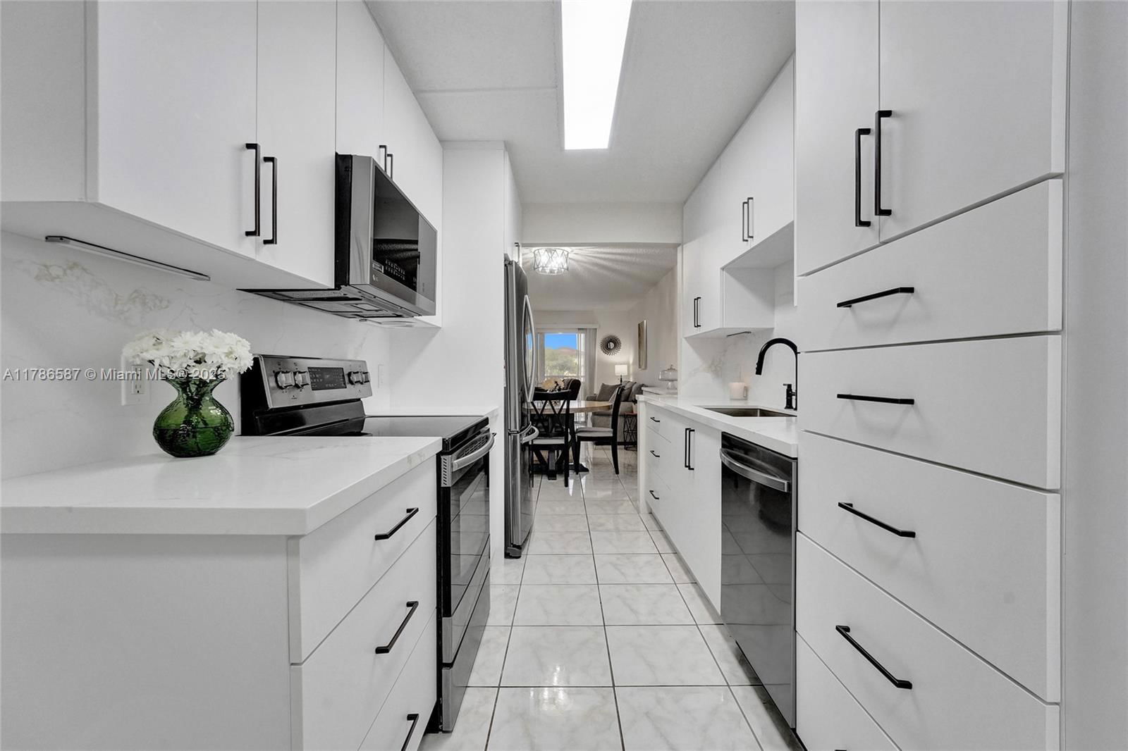 Real estate property located at 12950 13th St #202D, Broward, Hawthorne At Century Vill, Pembroke Pines, FL