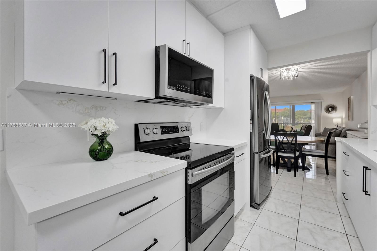 Real estate property located at 12950 13th St #202D, Broward, Hawthorne At Century Vill, Pembroke Pines, FL
