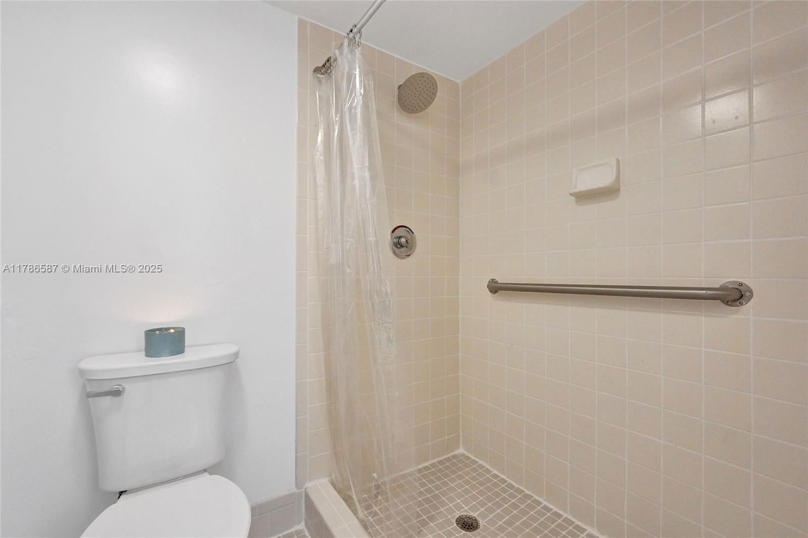 Real estate property located at 12950 13th St #202D, Broward, Hawthorne At Century Vill, Pembroke Pines, FL
