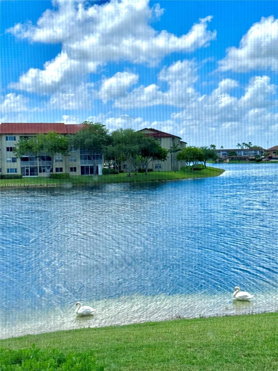 Real estate property located at 12950 13th St #202D, Broward, Hawthorne At Century Vill, Pembroke Pines, FL