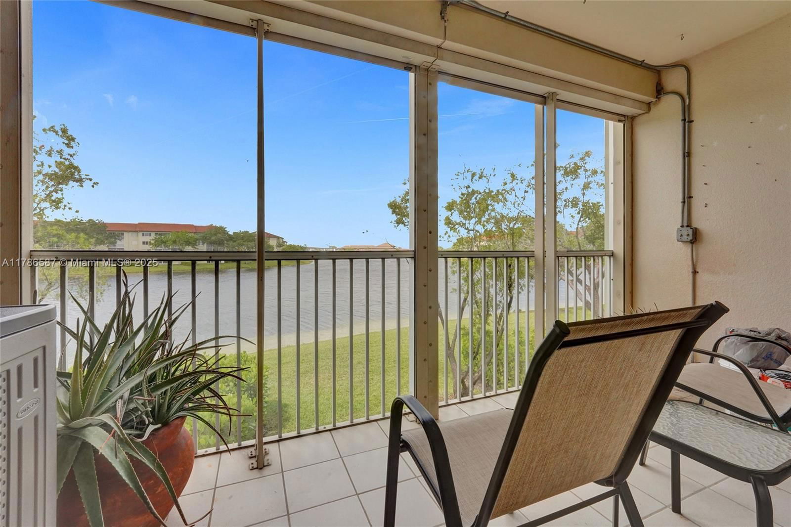 Real estate property located at 12950 13th St #202D, Broward, Hawthorne At Century Vill, Pembroke Pines, FL