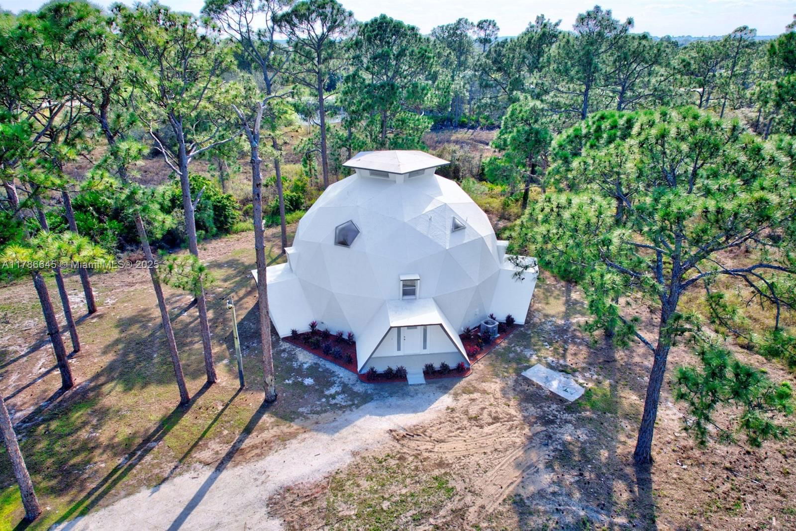 Real estate property located at 119 Martin sT, Highlands, Sun N Lakes Estates, Lake Placid, FL