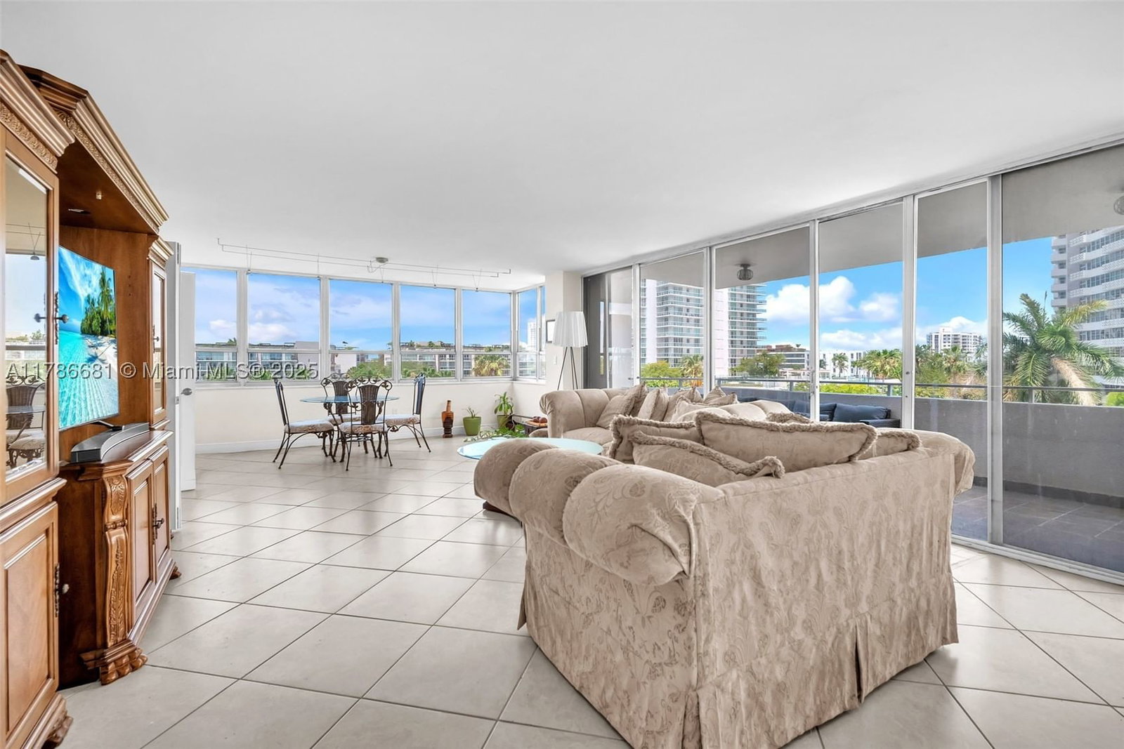 Real estate property located at 11 Island Ave #512, Miami-dade, Costa Brava Condo, Miami Beach, FL