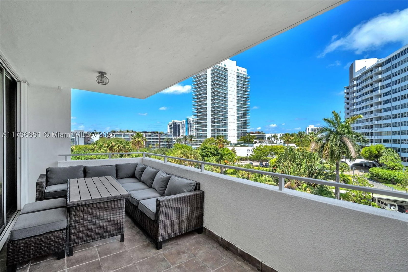 Real estate property located at 11 Island Ave #512, Miami-dade, Costa Brava Condo, Miami Beach, FL