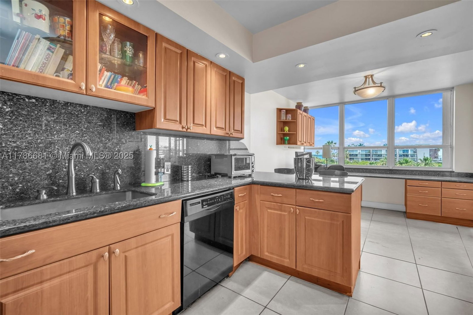 Real estate property located at 11 Island Ave #512, Miami-dade, Costa Brava Condo, Miami Beach, FL