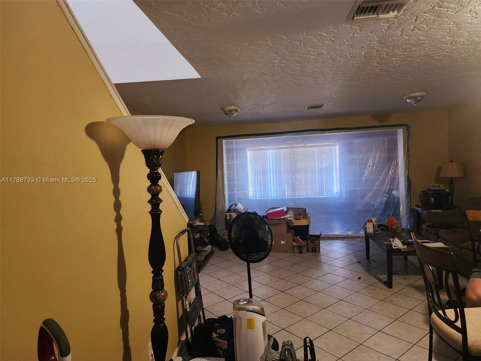 Real estate property located at 210 QUEENS CT, Other, Part Of N 300 Ft Of Ne 1/, Other City - In The State Of Florida, FL