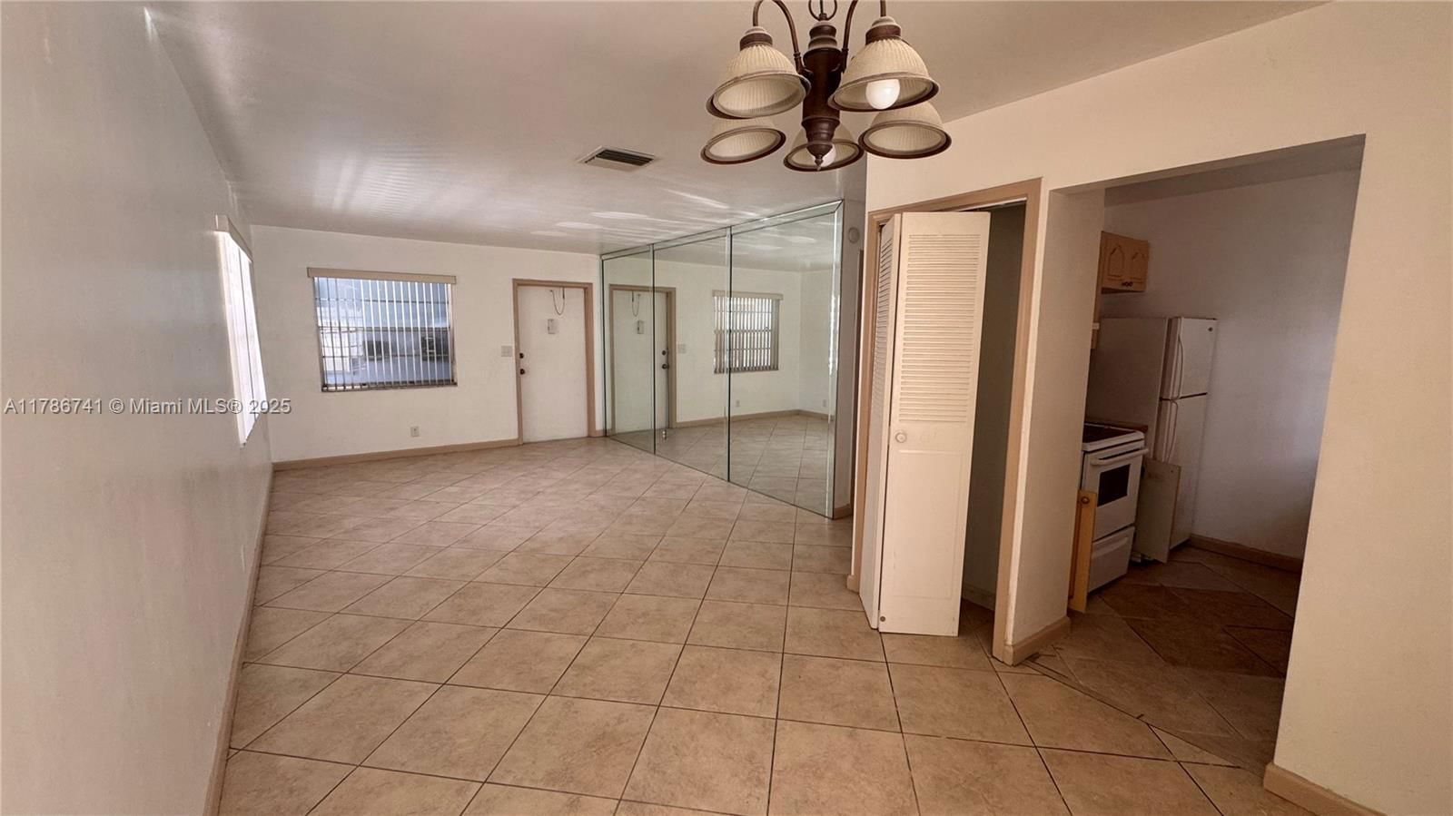 Real estate property located at 3856 Cir Dr #3, Broward, Southwood Condominium, Hollywood, FL