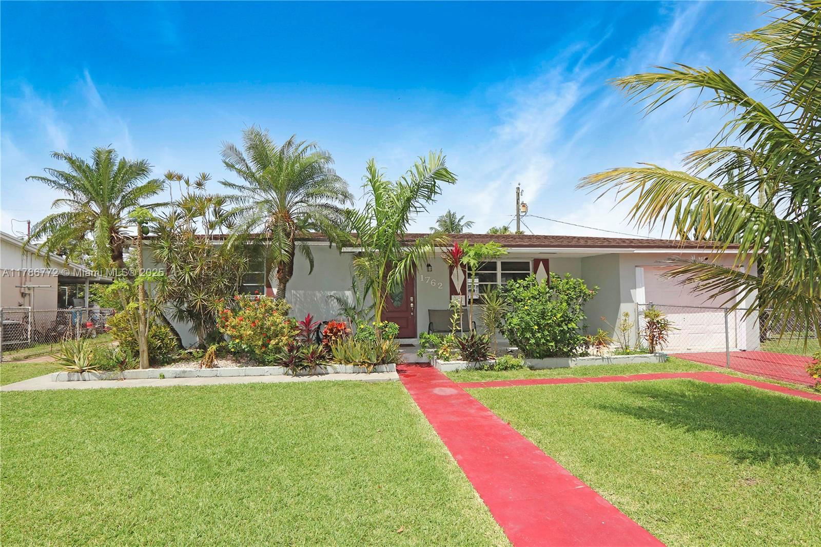 Real estate property located at 1762 8th Ave, Miami-dade, Laurel Manor, Homestead, FL