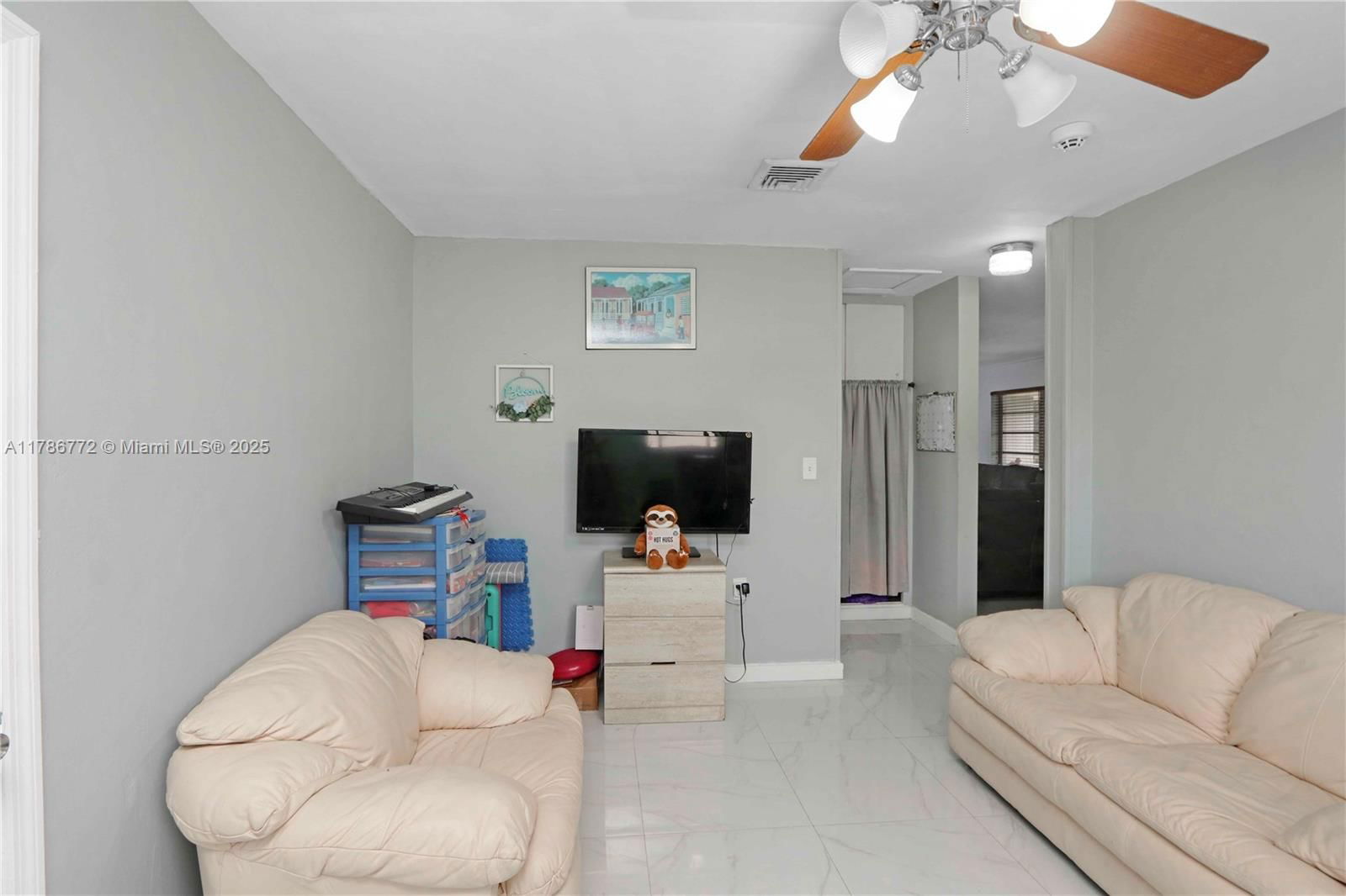 Real estate property located at 1762 8th Ave, Miami-dade, Laurel Manor, Homestead, FL