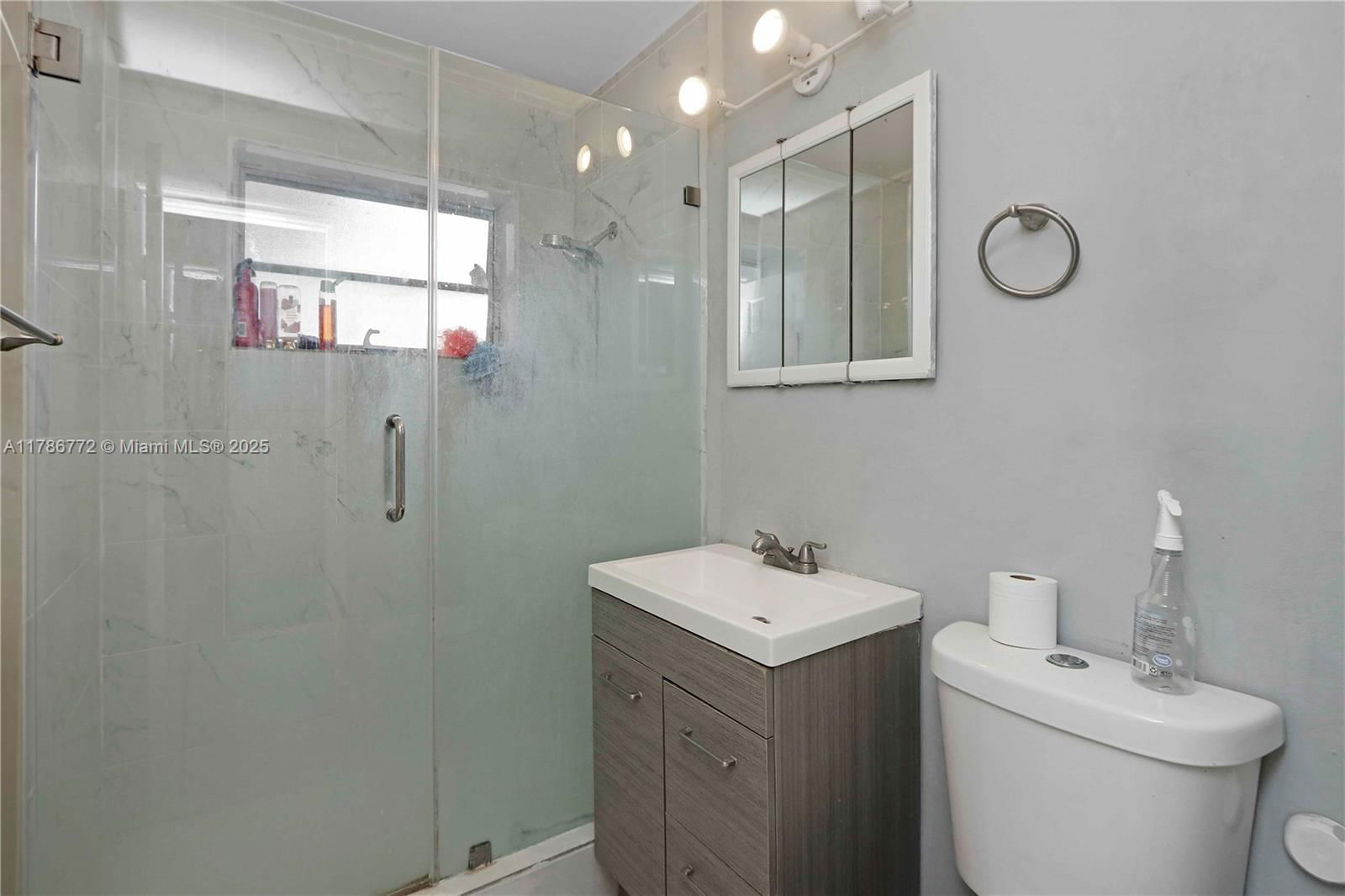 Real estate property located at 1762 8th Ave, Miami-dade, Laurel Manor, Homestead, FL