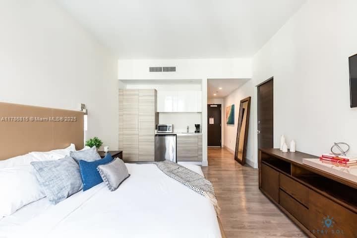 Real estate property located at 777 Ocean Dr S330, Broward, Costa Hollywood Condo, Hollywood, FL