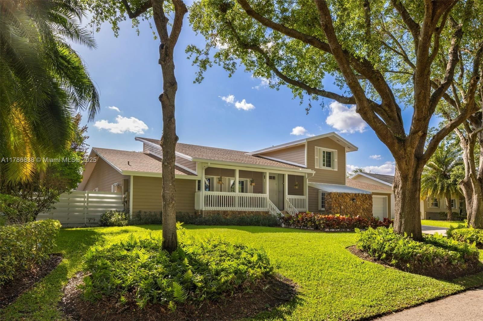 Real estate property located at 14612 153rd Ct, Miami-dade, Country Walk Sec 6, Miami, FL