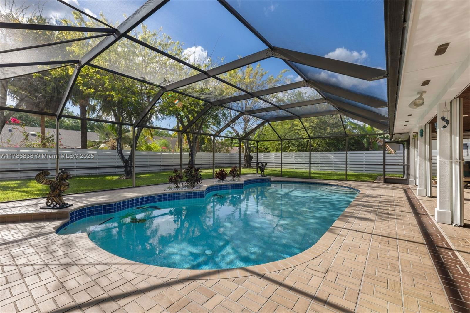 Real estate property located at 14612 153rd Ct, Miami-dade, Country Walk Sec 6, Miami, FL