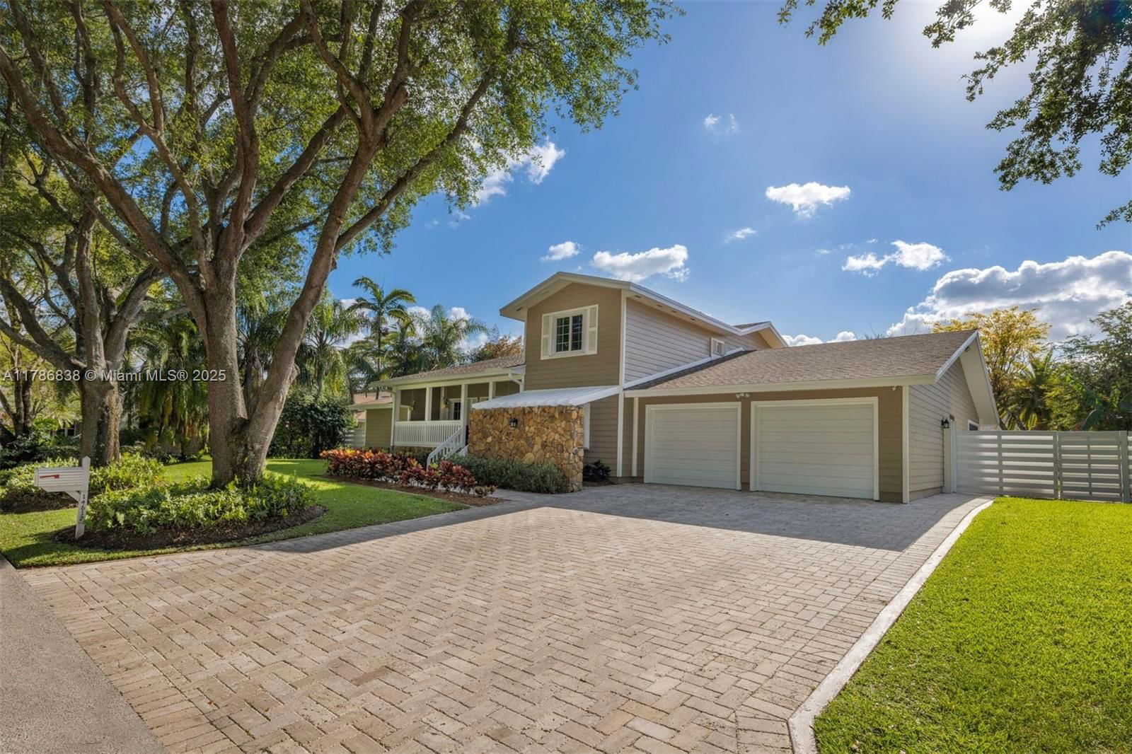 Real estate property located at 14612 153rd Ct, Miami-dade, Country Walk Sec 6, Miami, FL