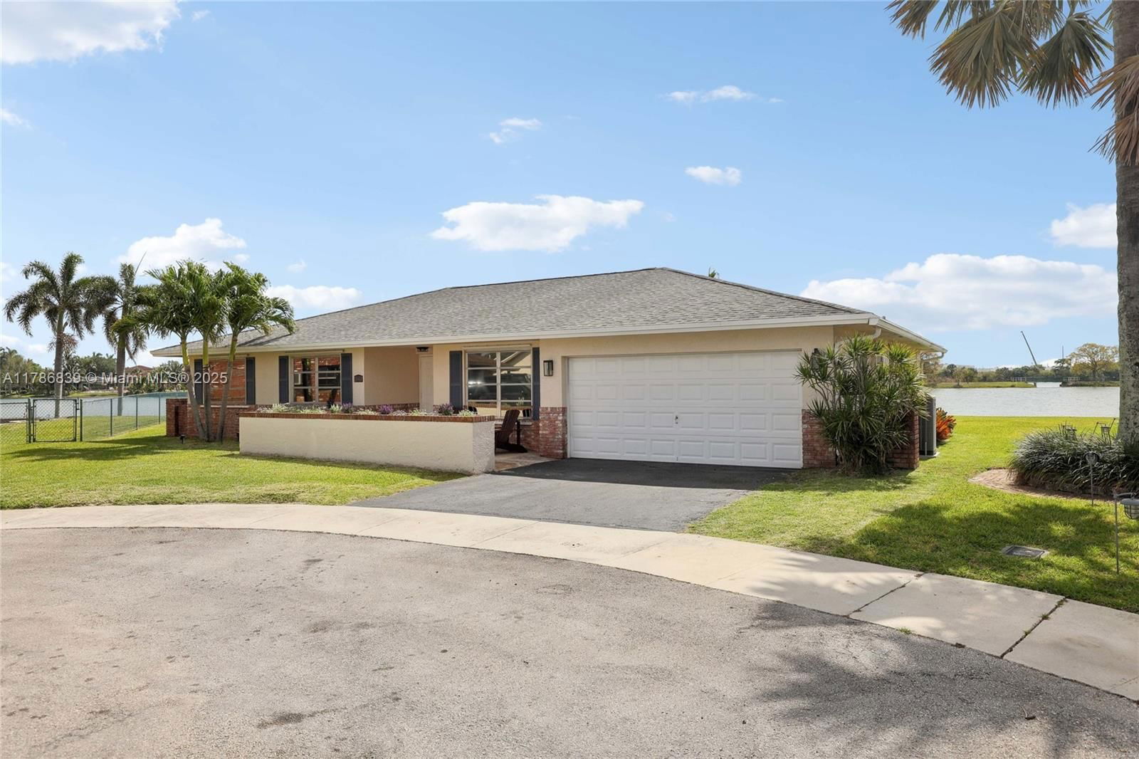 Real estate property located at 1840 40th Ct, Broward, Royal Palm Lake Estates, Oakland Park, FL