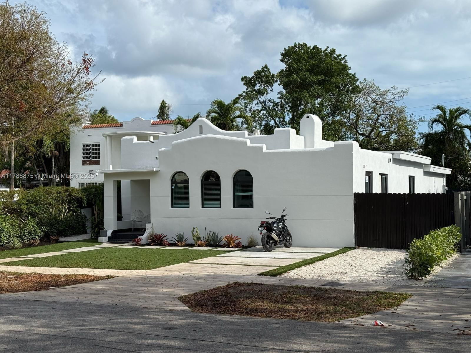 Real estate property located at 2360 12th St, Miami-dade, Byan Park, Miami, FL